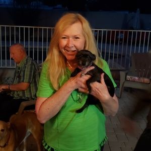 Meet your Posher, Pamela